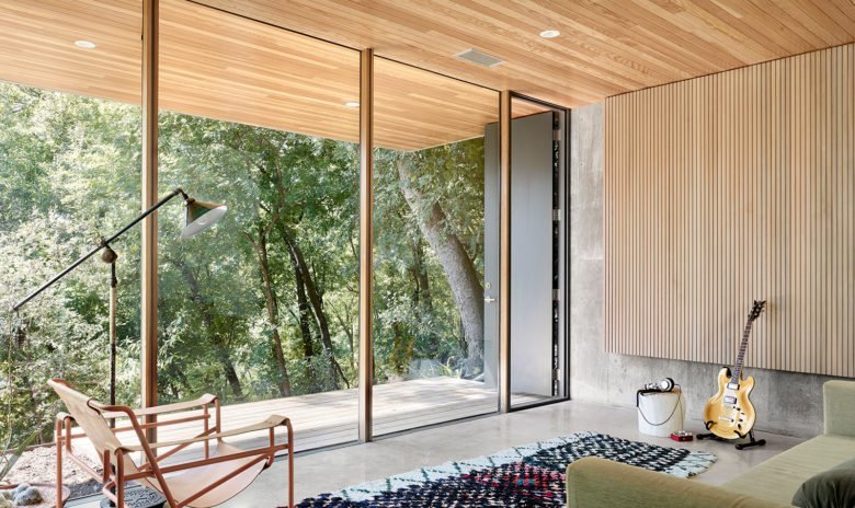 Modern treehouse home in Austin Tx