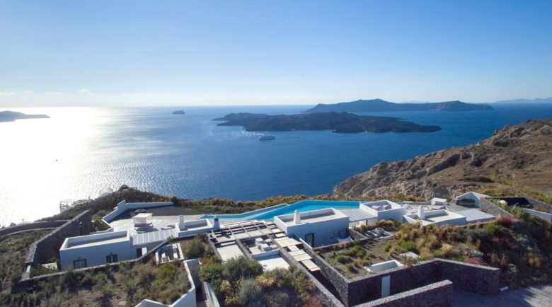 Valentine's Day Romantic Getaway to VILLA EROSANTORINI