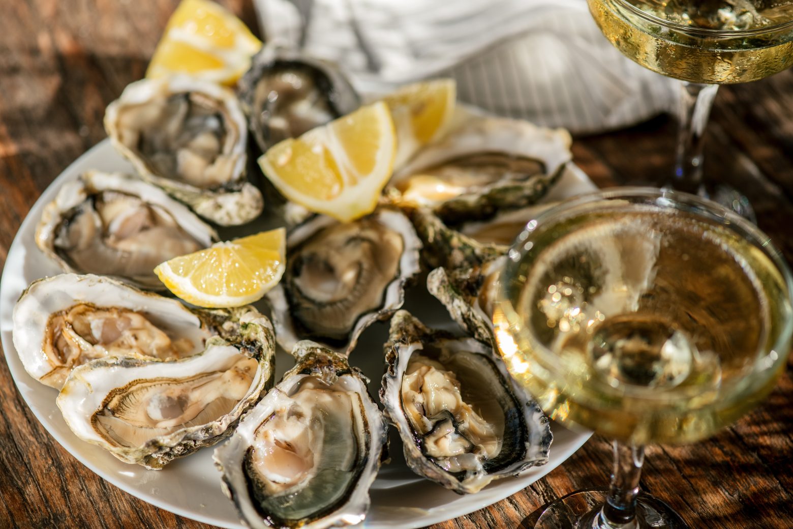 Know Your Oysters: How to Taste, Identify & Order the Right Ones Every